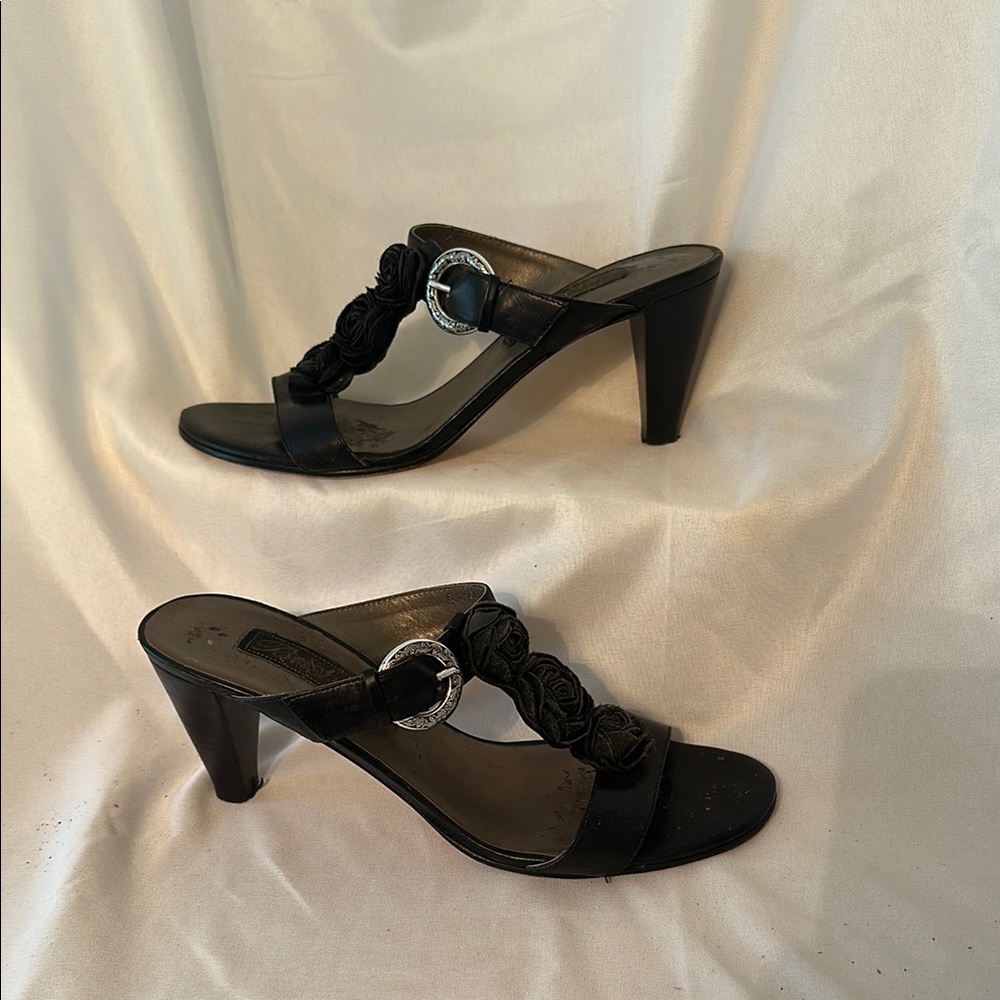 Brighton Black Heels T-Strap with Roses